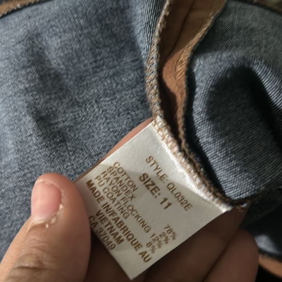 Zip up silky leather ish texture jacket - Picture 2 of 2